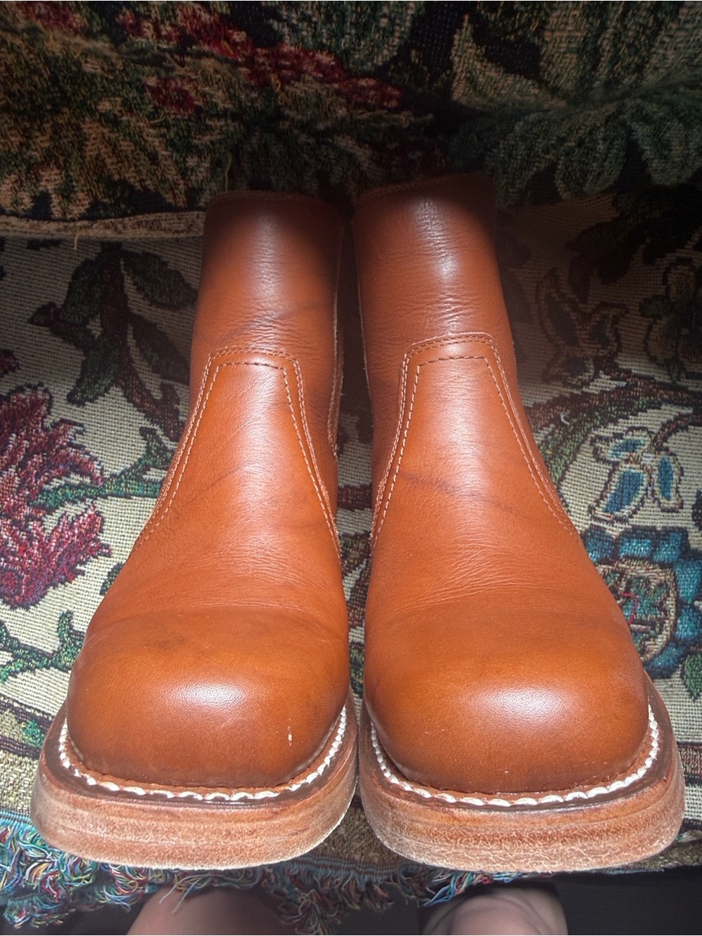 Woman’s Frye Campus Chelsea Boot - Picture 2 of 8
